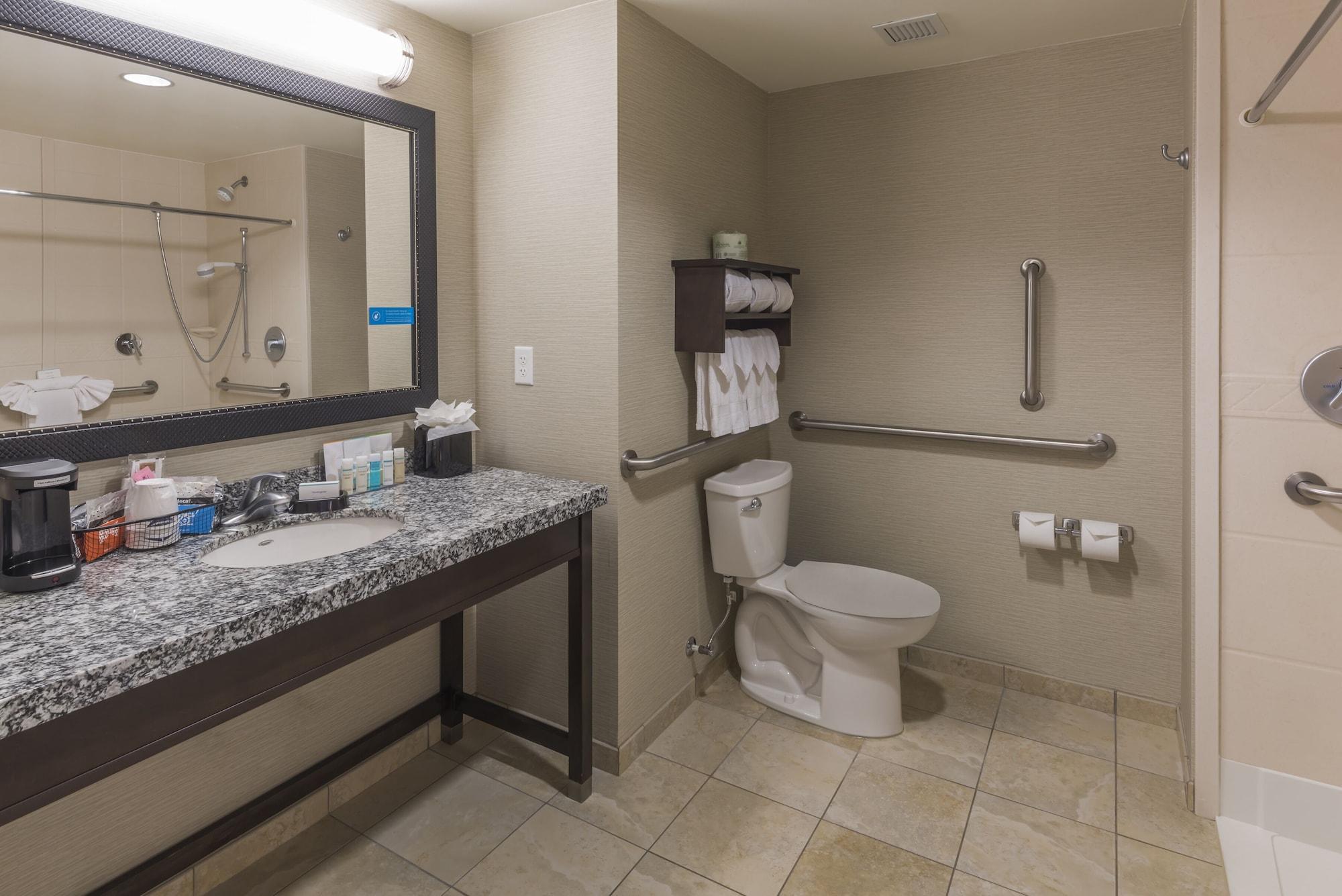 Hotel Hampton & Salt City-university/foothill Drive 3*