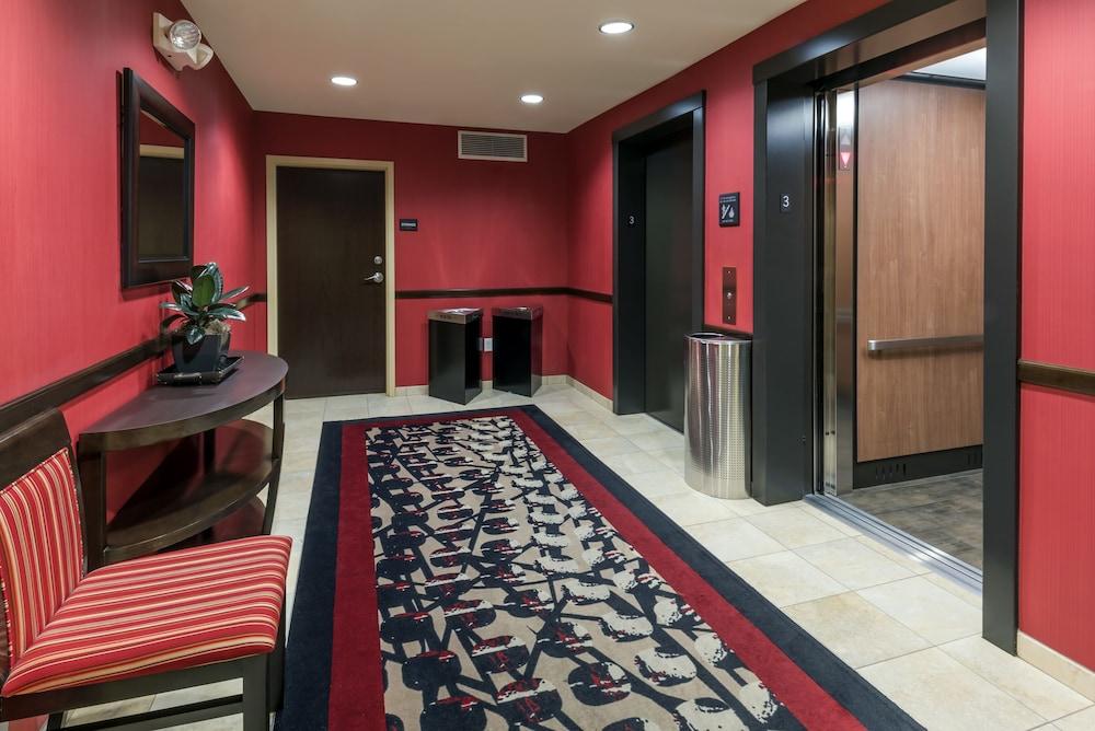 Hampton & Salt City-university/foothill Drive Hotel