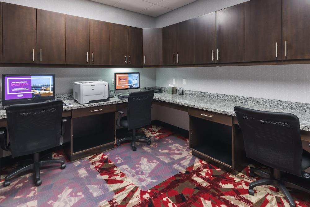 Hampton & Salt City-university/foothill Drive Hotel